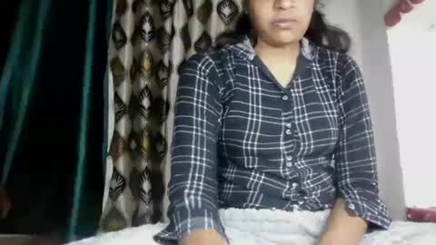 lola online show from 01-10-25, 12:26