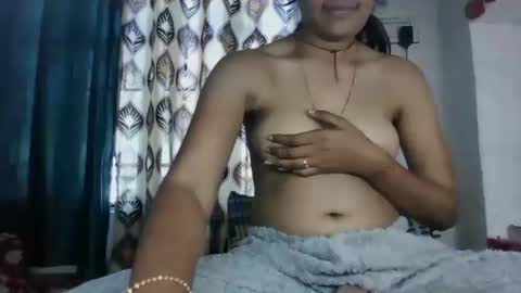 lola online show from 02-08-25, 07:48