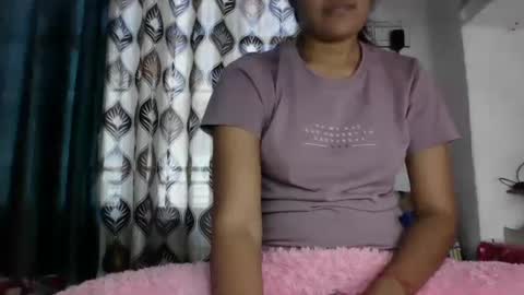 lola online show from 02-15-25, 07:06