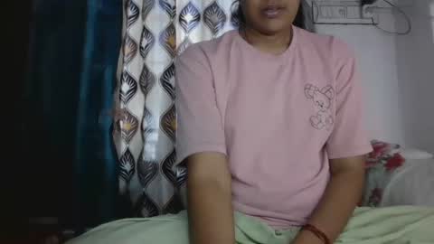 Snapshot of hotnsweetindian chatting on 02-12-26, 07:25 lola online show from 02-12-26, 07:25
