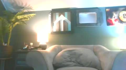 Snapshot of hotpadad chatting on 02-26-26, 06:40 Up2NoGoodX2 online show from 02-26-26, 06:40