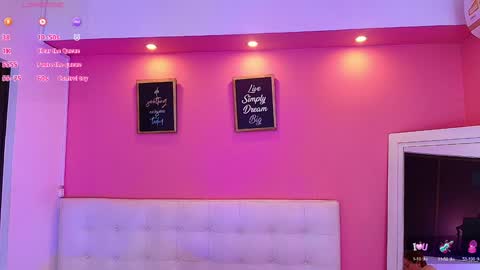 Snapshot of hotpawgmilf chatting on 01-21-25, 12:39 Sussy Bloom online show from 01-21-25, 12:39