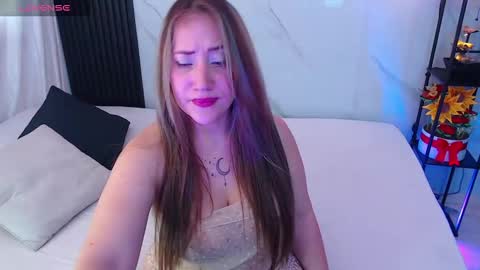 Snapshot of hotpawgmilf chatting on 10-14-25, 06:52 Sussy Bloom online show from 10-14-25, 06:52