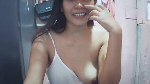 hotpink4u04 online show from 11-11-25, 11:43