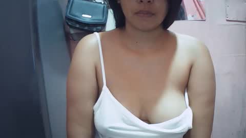 hotpink4u04 online show from 01-14-26, 08:58