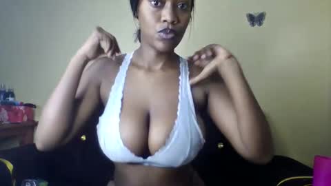 Snapshot of hotpussy712899 chatting on 05-07-26, 01:27 hotpussy online show from 05-07-26, 01:27