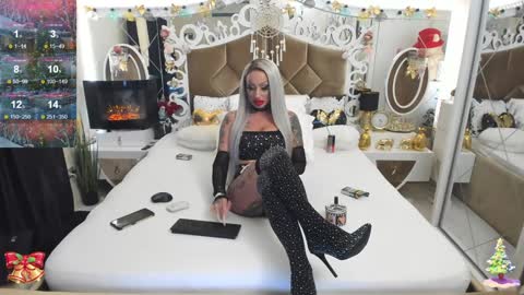 Snapshot of hotred69xxx chatting on 12-15-24, 02:27 Delya- online show from 12-15-24, 02:27