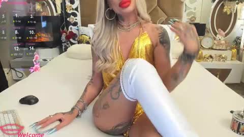 Snapshot of hotred69xxx chatting on 02-14-25, 03:36 Delya- online show from 02-14-25, 03:36