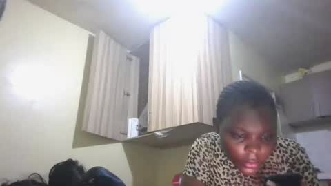 Snapshot of hotrozina chatting on 10-26-25, 08:15 hotrozina online show from 10-26-25, 08:15