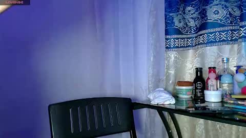 KawaiiValeria online show from 09-11-25, 10:37