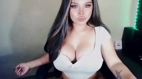 Marga Avery online show from 12-16-24, 07:32