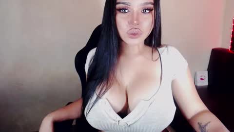 Marga Avery online show from 12-17-24, 03:28