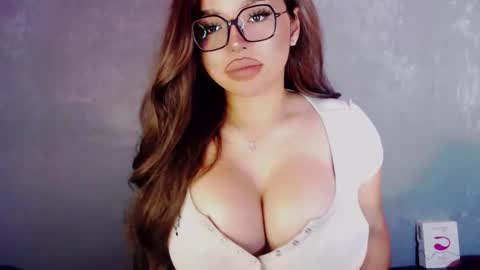 Snapshot of hotsexyhugetrans chatting on 01-13-26, 04:18 Marga Avery online show from 01-13-26, 04:18