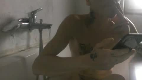 Snapshot of hotshot0509 chatting on 12-25-24, 10:50 big dick online show from 12-25-24, 10:50