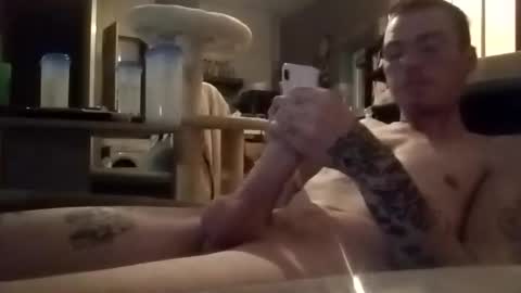 Snapshot of hotshot0509 chatting on 10-18-25, 09:59 big dick online show from 10-18-25, 09:59