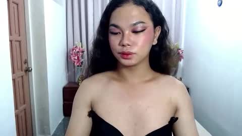 hotsiren101 online show from 12-22-25, 07:44