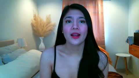 Snapshot of hotsweetangel00 chatting on 09-30-25, 03:00 Sweet Angel online show from 09-30-25, 03:00