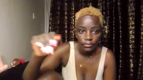 Amalia online show from 02-02-26, 02:43