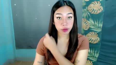 Snapshot of hott_cumforyou chatting on 02-18-25, 01:54 jelaigrande online show from 02-18-25, 01:54