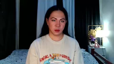 Snapshot of hott_summerr chatting on 09-25-25, 05:49 Alex Summer online show from 09-25-25, 05:49