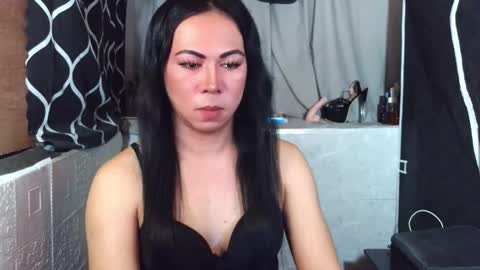Snapshot of hott_summerr chatting on 05-28-26, 06:43 Alex Summer online show from 05-28-26, 06:43