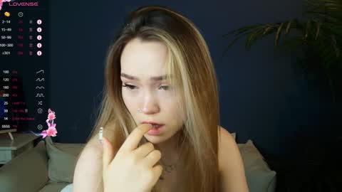 hello Im Eva online show from 12-06-24, 08:26