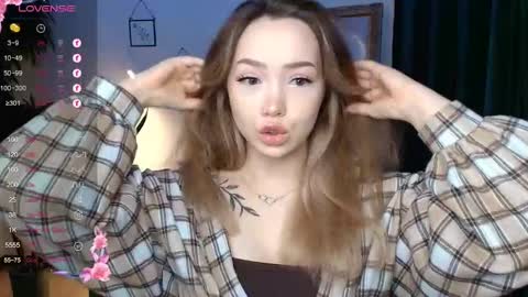 hello Im Eva online show from 12-17-24, 02:23