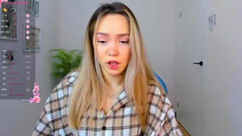 hello Im Eva online show from 12-20-24, 02:19