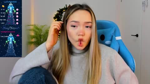 hello Im Eva online show from 12-24-24, 08:33