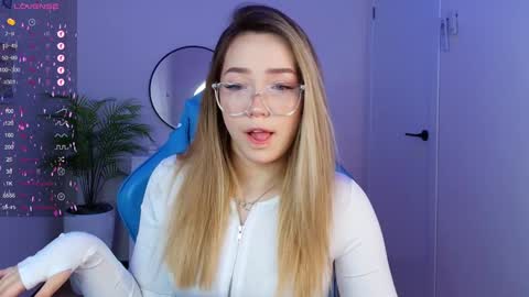 hello Im Eva online show from 01-26-25, 07:32