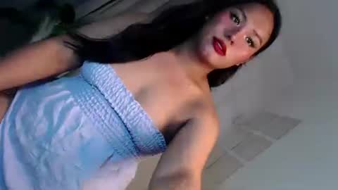 hotterthansex2 online show from 12-17-25, 05:19