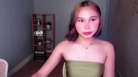 Snapshot of hottest_girl_vivianexx chatting on 02-27-25, 10:37 online show from 02-27-25, 10:37