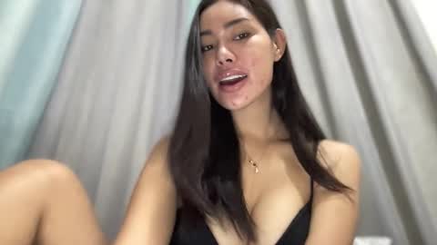 Snapshot of hottest_katarinaxxx chatting on 05-23-26, 01:11 katarina online show from 05-23-26, 01:11