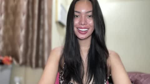 Snapshot of hottest_katarinaxxx chatting on 07-06-26, 03:14 katarina online show from 07-06-26, 03:14