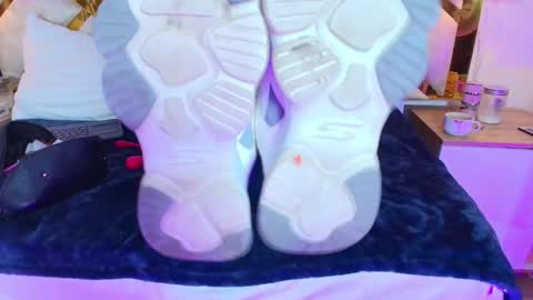 Natalie  online show from 10-12-25, 11:20