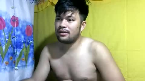 Snapshot of hottestpinoy2323 chatting on 05-24-26, 09:20 HottestPinoy32 online show from 05-24-26, 09:20