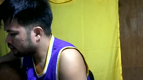 Snapshot of hottestpinoy2323 chatting on 06-17-26, 05:47 HottestPinoy32 online show from 06-17-26, 05:47