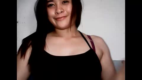 Snapshot of hottie_asianbabe chatting on 10-18-25, 01:41 Leen online show from 10-18-25, 01:41