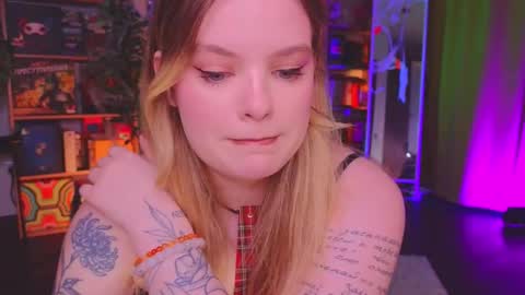 Snapshot of hottie_jane chatting on 10-31-25, 03:57 Jane online show from 10-31-25, 03:57