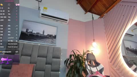 Snapshot of hottie_mine_ chatting on 12-22-24, 08:47   2pm - 9pm GMT-5 online show from 12-22-24, 08:47