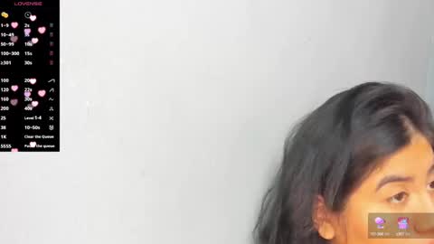 Snapshot of hottie_mine_ chatting on 01-21-25, 08:43   2pm - 9pm GMT-5 online show from 01-21-25, 08:43