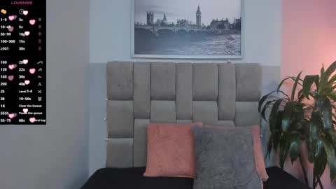 Snapshot of hottie_mine_ chatting on 01-25-25, 06:57   2pm - 9pm GMT-5 online show from 01-25-25, 06:57