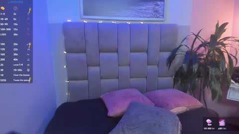 Snapshot of hottie_mine_ chatting on 02-05-25, 07:53   2pm - 9pm GMT-5 online show from 02-05-25, 07:53