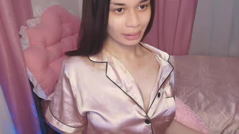 Snapshot of hottie_rhaffa chatting on 05-21-26, 09:33 Terra online show from 05-21-26, 09:33