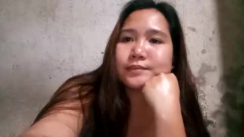 Snapshot of hottiecum27 chatting on 04-16-26, 02:18 hottiecum27 online show from 04-16-26, 02:18