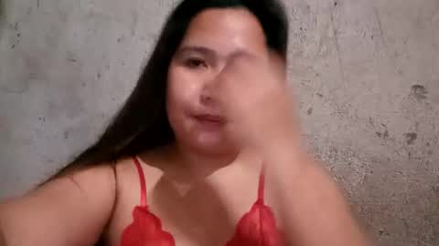Snapshot of hottiecum27 chatting on 05-05-26, 02:14 hottiecum27 online show from 05-05-26, 02:14