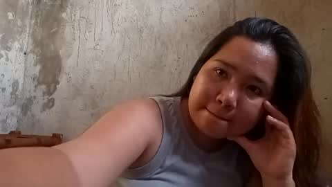 Snapshot of hottiecum27 chatting on 06-30-26, 12:00 hottiecum27 online show from 06-30-26, 12:00