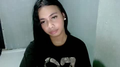Snapshot of hottiescummerx chatting on 07-05-26, 05:25 N I C A online show from 07-05-26, 05:25