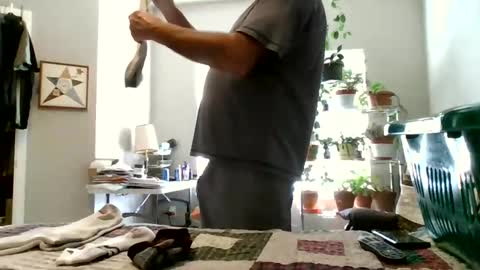 Snapshot of hottop_1981 chatting on 02-08-25, 06:33 Hottop 1981 online show from 02-08-25, 06:33