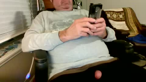 Snapshot of hottop_1981 chatting on 02-11-25, 02:14 Hottop 1981 online show from 02-11-25, 02:14